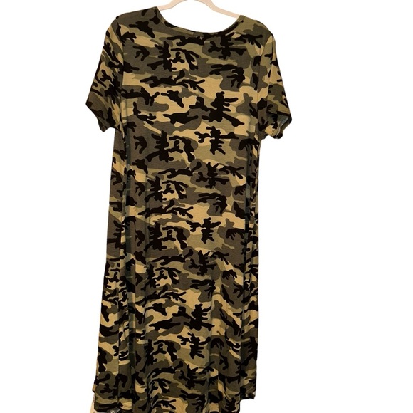 NWOT LuLaRoe Carly High-Low Dress Green camo size XL - Picture 2 of 5